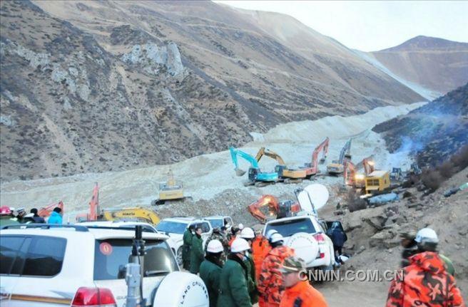 甲玛矿区山体塌方救援现场